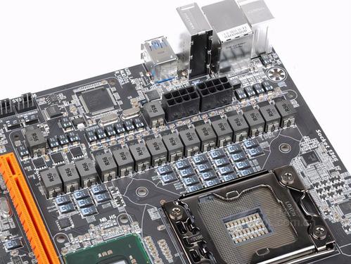 What are the requirements for PCB design and layout of components?